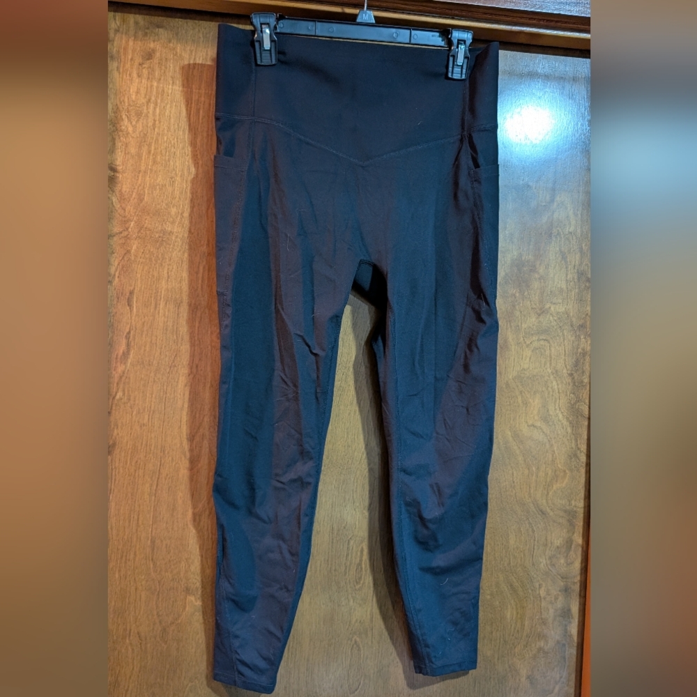 NWT Halara UltraSculpt 7/8 Black Leggings L